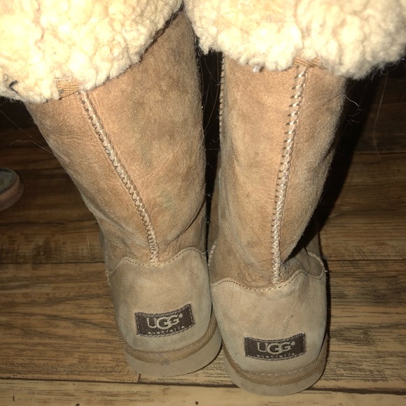 Ugg Boots - Picture 3 of 3